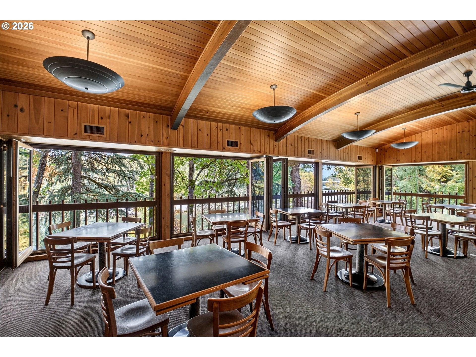 1325 E HIST COLUMBIA RIVER HWY