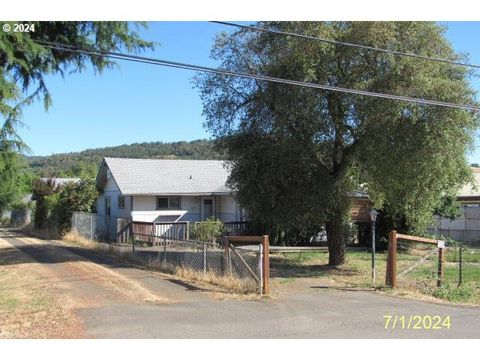 A home in Roseburg