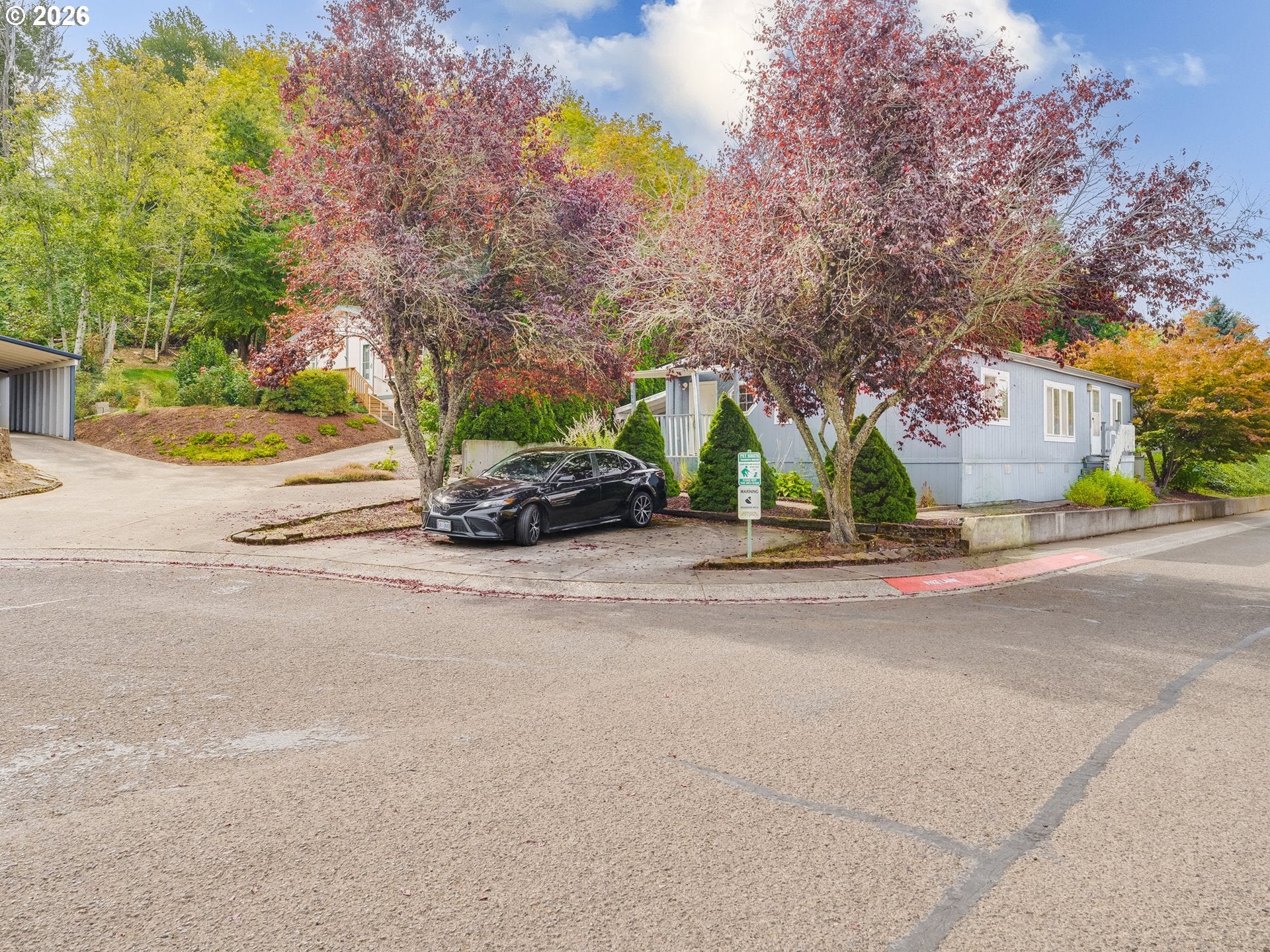 696 SW LIVINGSTON PL