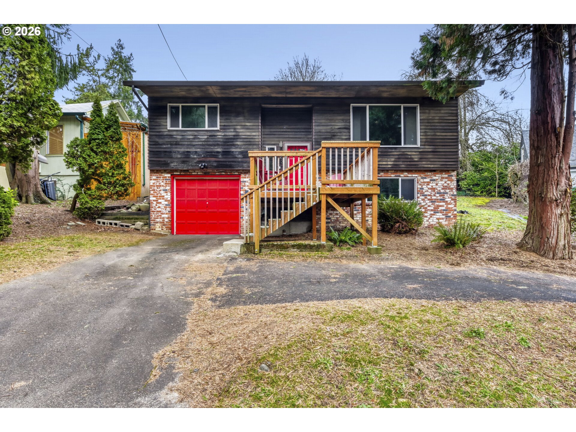 223 SW Taylors Ferry RD