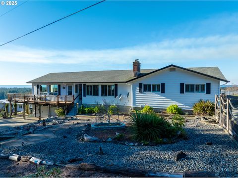 A home in Reedsport