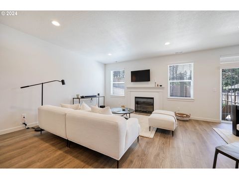 Tiny photo for 170 Rockcrest Dr, Lowell, OR 97452 (MLS # 494360140)