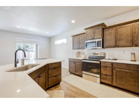 Tiny photo for 170 Rockcrest Dr, Lowell, OR 97452 (MLS # 494360140)