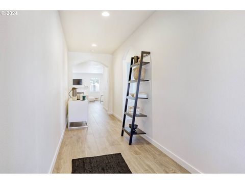 Tiny photo for 170 Rockcrest Dr, Lowell, OR 97452 (MLS # 494360140)