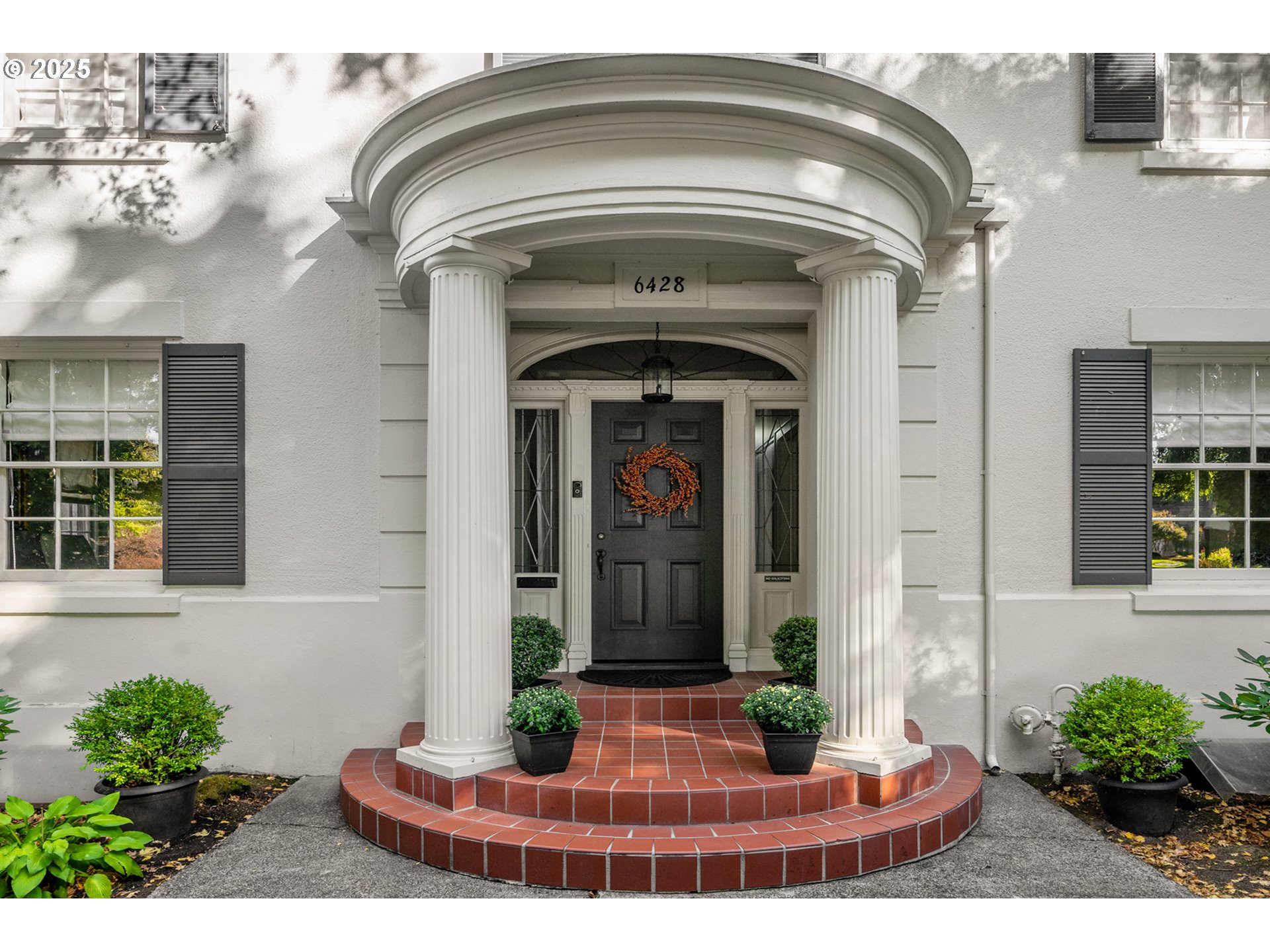 6428 SE REED COLLEGE PL