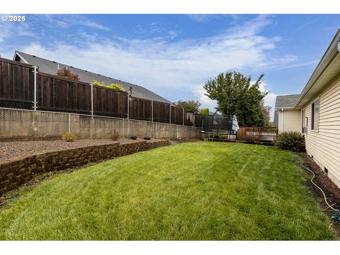 Dallas, Oregon 97338, United States, 3 Bedrooms Bedrooms, ,2 BathroomsBathrooms,Residential,Active,220783