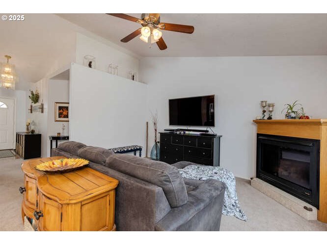 Dallas, Oregon 97338, United States, 3 Bedrooms Bedrooms, ,2 BathroomsBathrooms,Residential,Active,220783