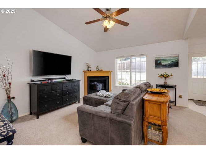 Dallas, Oregon 97338, United States, 3 Bedrooms Bedrooms, ,2 BathroomsBathrooms,Residential,Active,220783