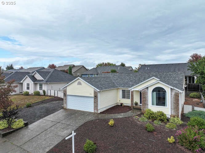 Dallas, Oregon 97338, United States, 3 Bedrooms Bedrooms, ,2 BathroomsBathrooms,Residential,Active,220783