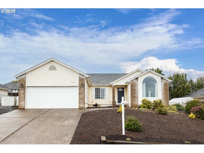 Dallas, Oregon 97338, United States, 3 Bedrooms Bedrooms, ,2 BathroomsBathrooms,Residential,Active,220783