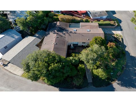 1601 RHODODENDRON DR 534 Florence OR 97439