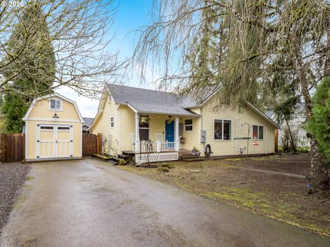 336 N 5TH ST Carlton OR 97111