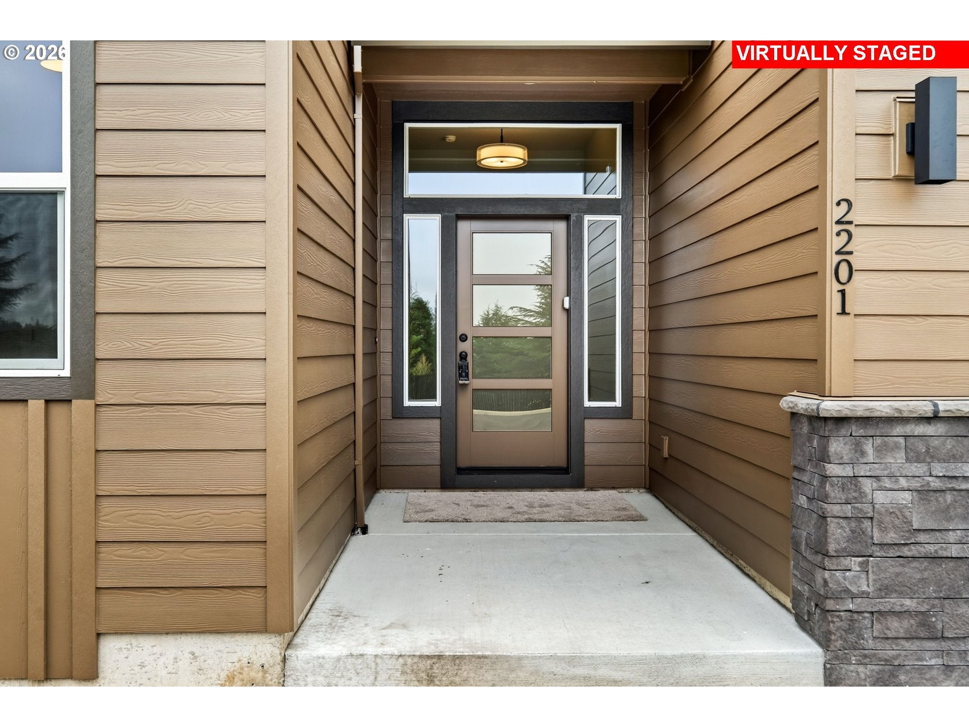 2201 E JUNIPER CIR 20