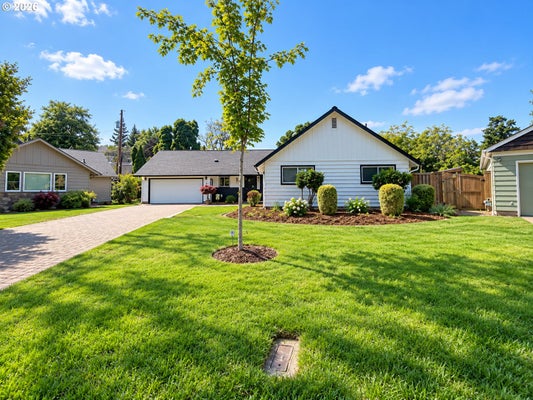 2872 SUFFOLK CT, EUGENE, OR 97401 - Image 820ea0c71a843a4cea4e7f9daf60faf9/940160068