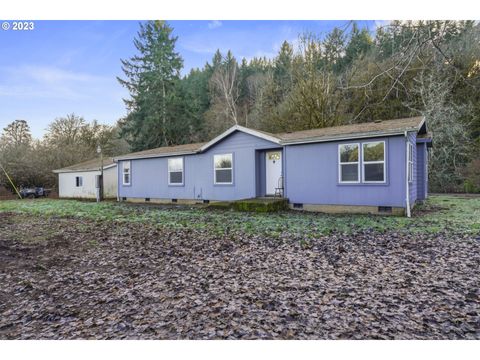 A home in Alsea