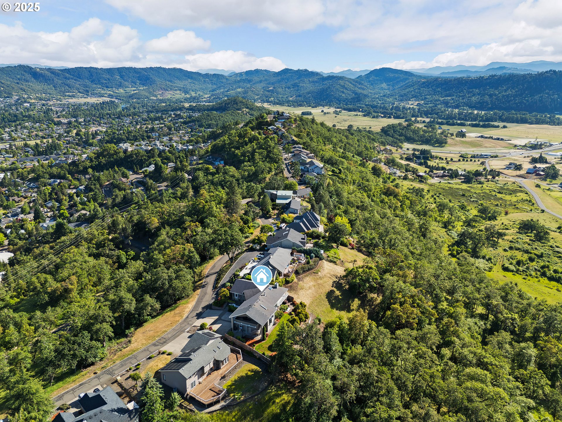 215 RIDGECREST DR