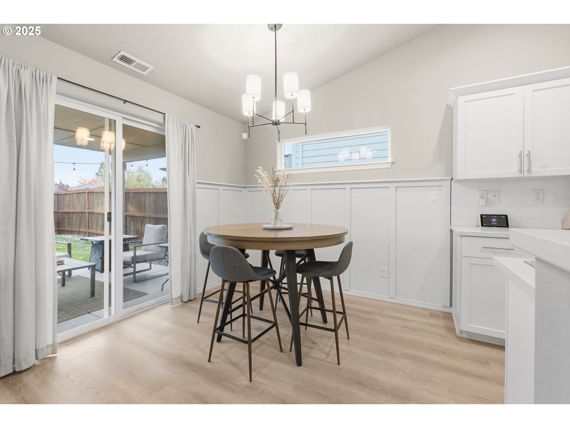 Springfield, Oregon 97478, United States, 3 Bedrooms Bedrooms, ,2 BathroomsBathrooms,Residential,Active,236771