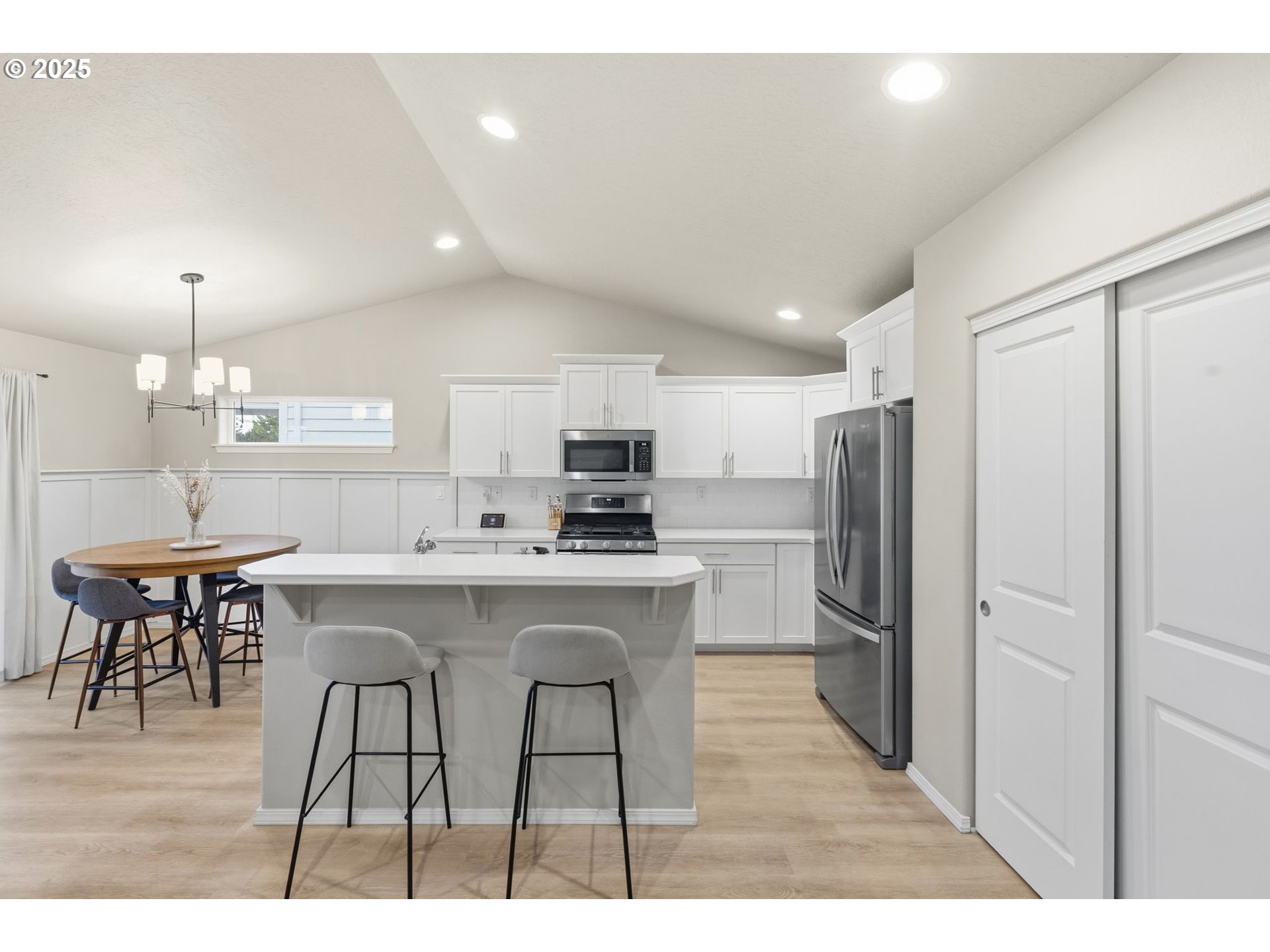 Springfield, Oregon 97478, United States, 3 Bedrooms Bedrooms, ,2 BathroomsBathrooms,Residential,Active,236771