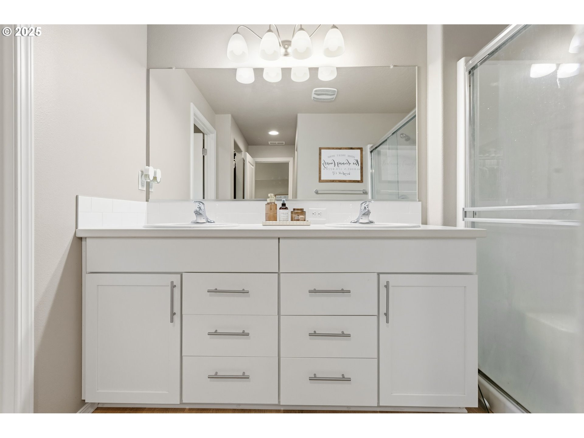 Springfield, Oregon 97478, United States, 3 Bedrooms Bedrooms, ,2 BathroomsBathrooms,Residential,Active,236771