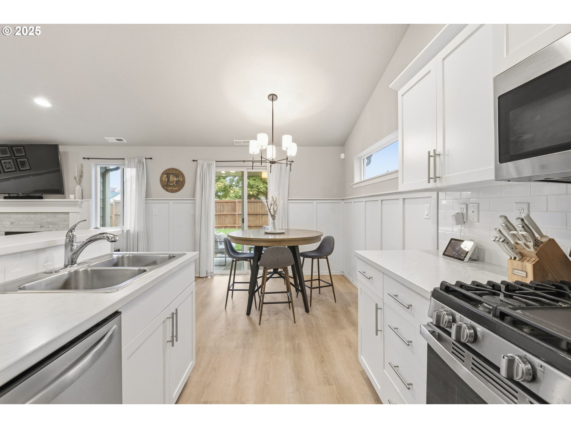 Springfield, Oregon 97478, United States, 3 Bedrooms Bedrooms, ,2 BathroomsBathrooms,Residential,Active,236771