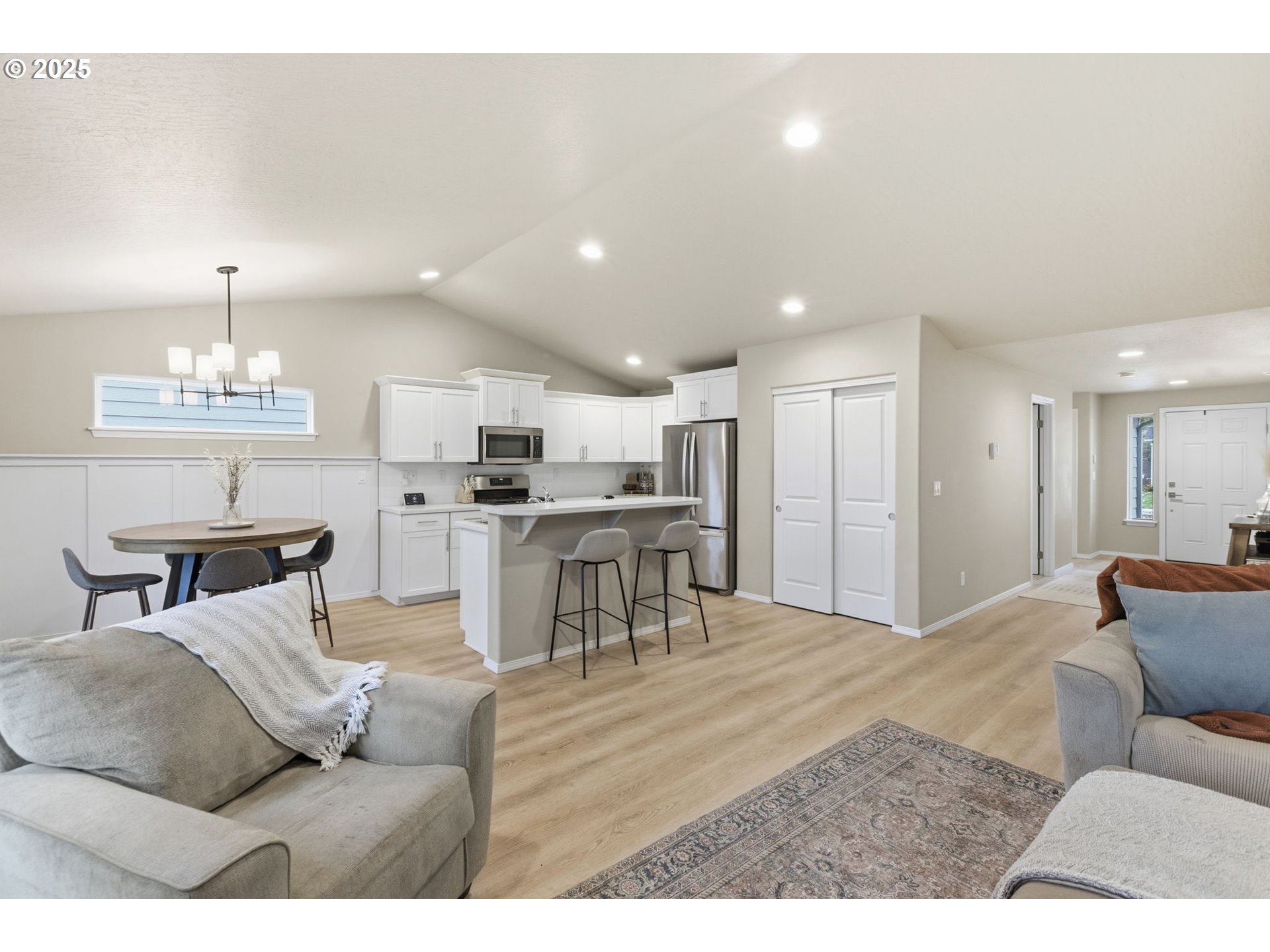 Springfield, Oregon 97478, United States, 3 Bedrooms Bedrooms, ,2 BathroomsBathrooms,Residential,Active,236771