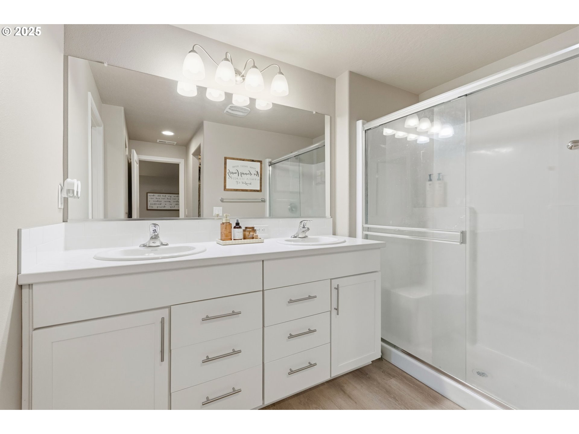 Springfield, Oregon 97478, United States, 3 Bedrooms Bedrooms, ,2 BathroomsBathrooms,Residential,Active,236771