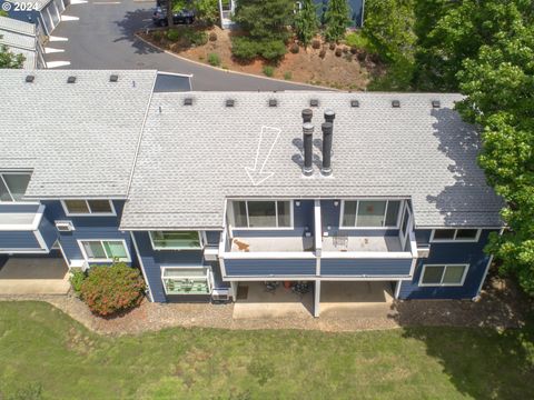 A home in Milwaukie