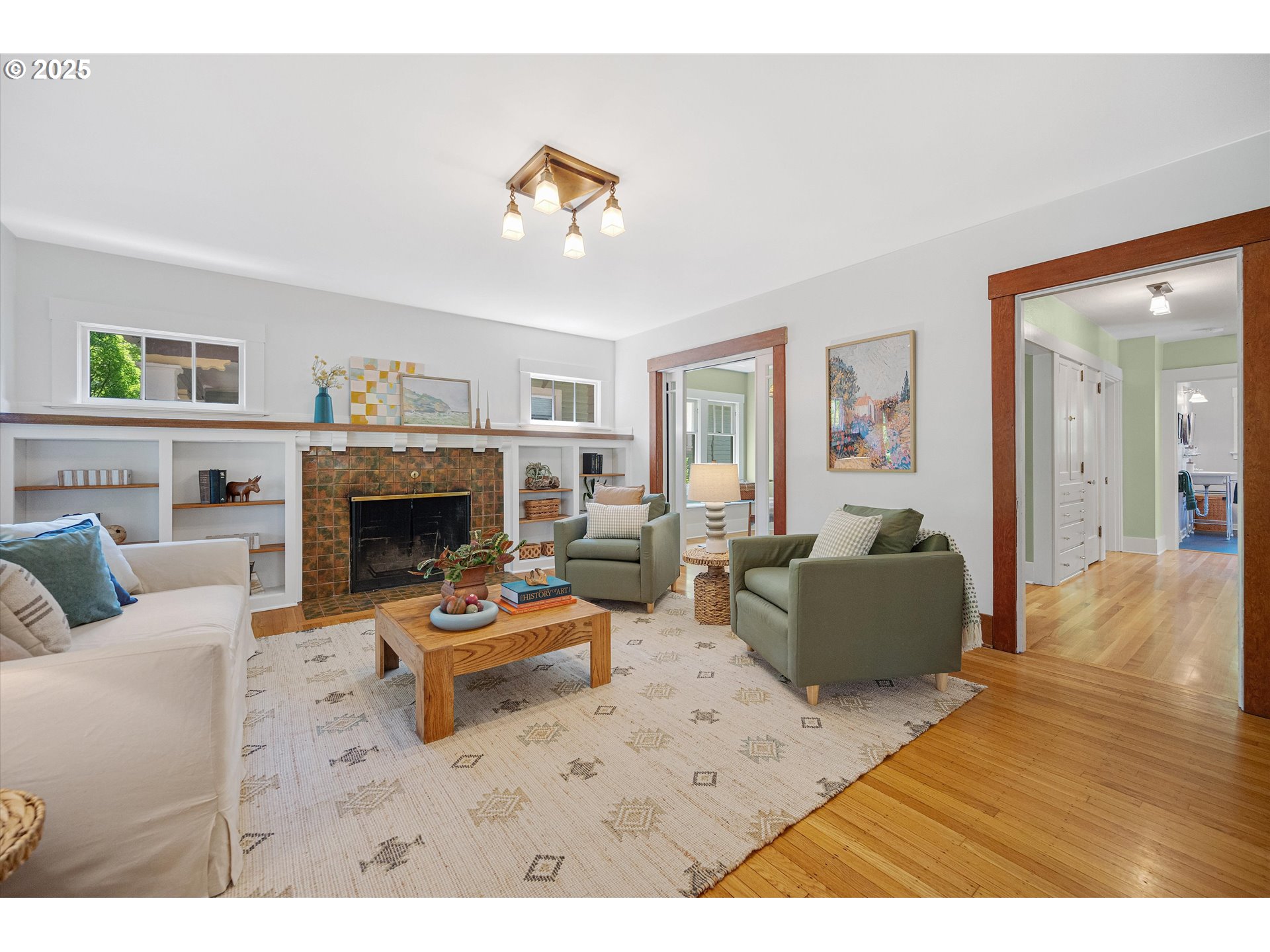 2603 NE 11TH AVE