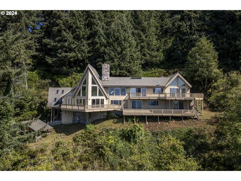 A home in Yachats