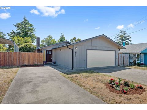 1065 FENWICK ST Coos Bay OR 97420