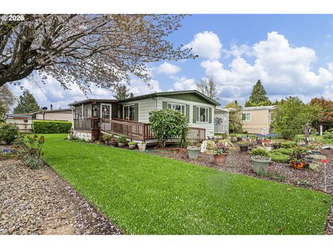 1400 CANDLELIGHT DR 105 Eugene OR 97402