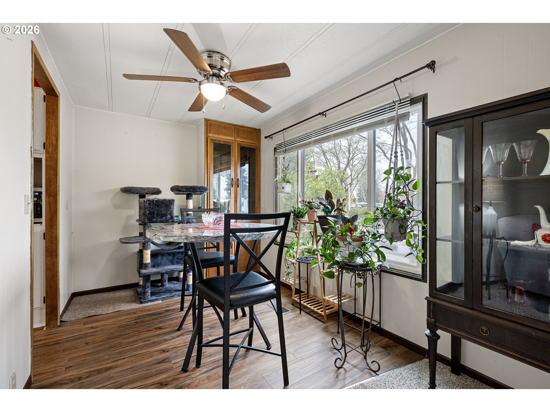 1400 CANDLELIGHT DR 105