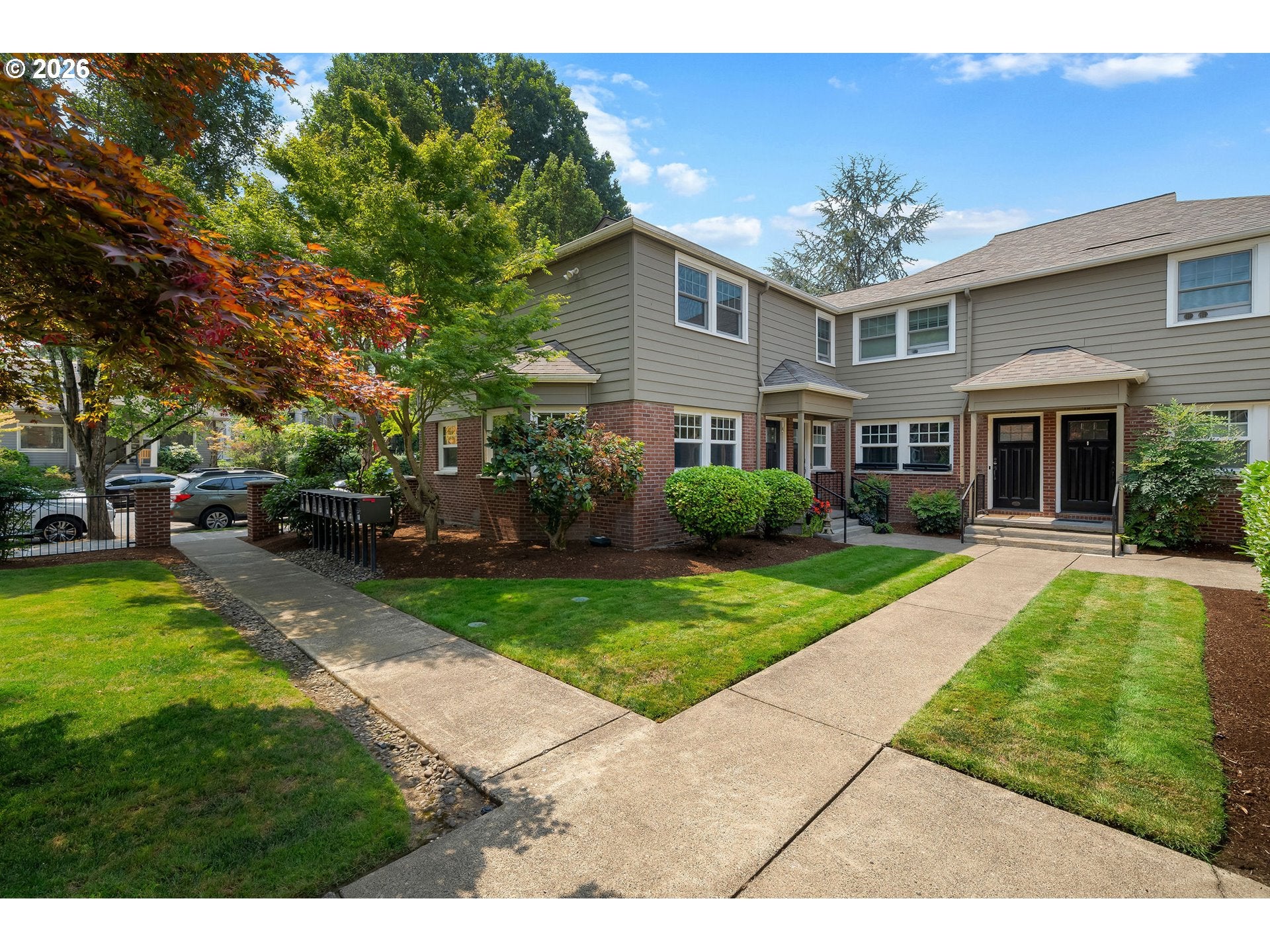 2555 NW SAVIER ST 18