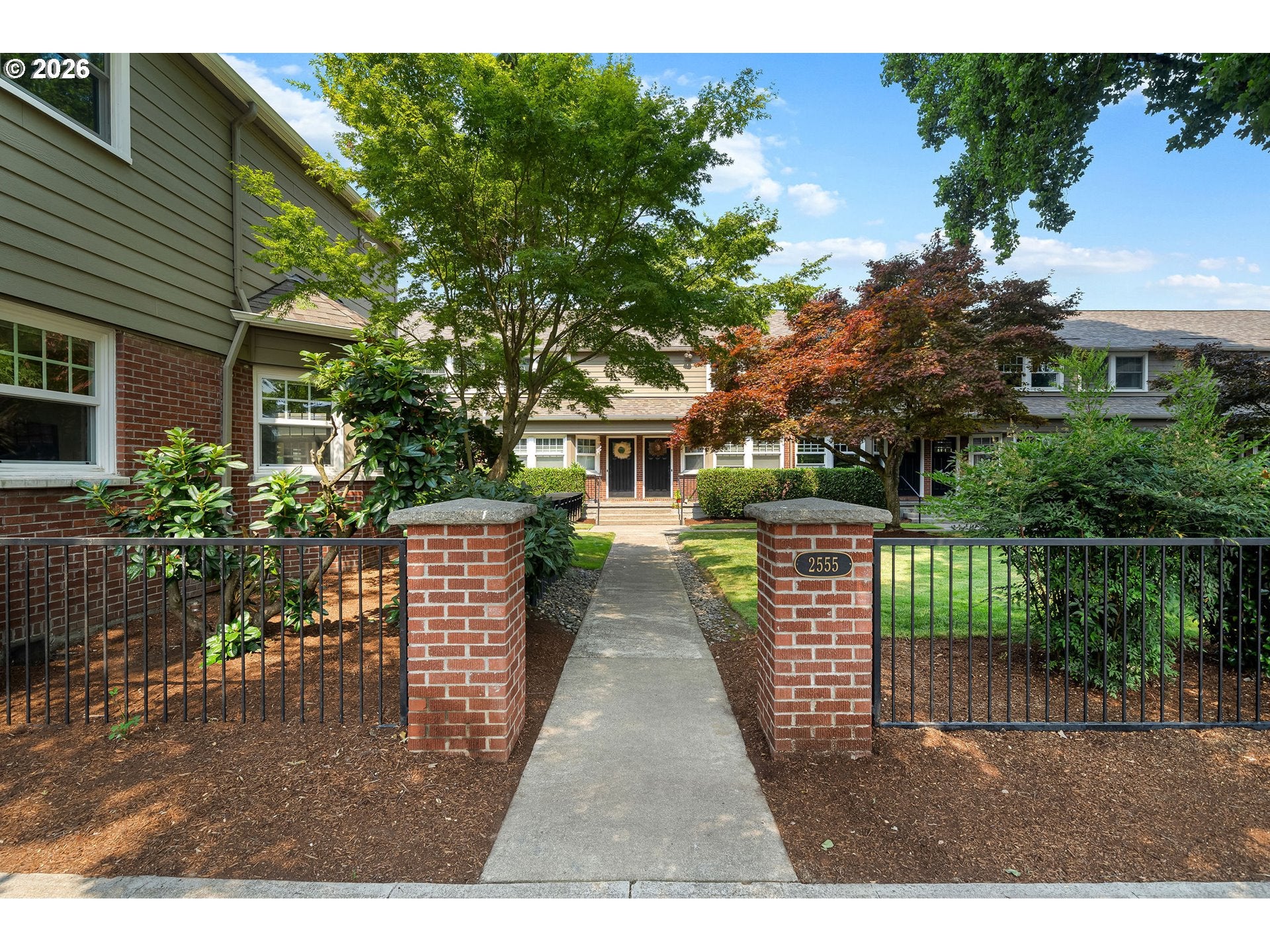 2555 NW SAVIER ST 18