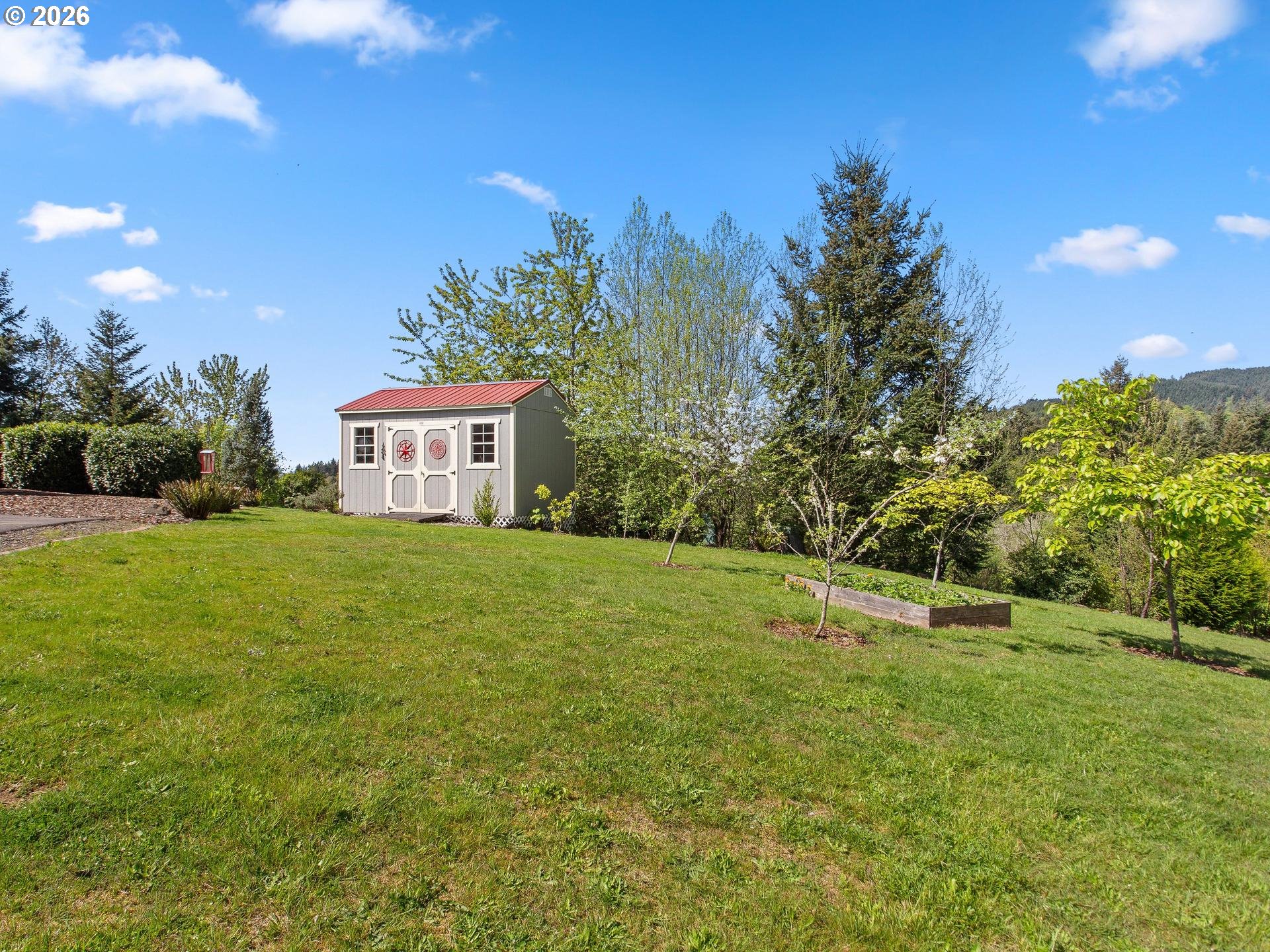 223 Southern Cross LN