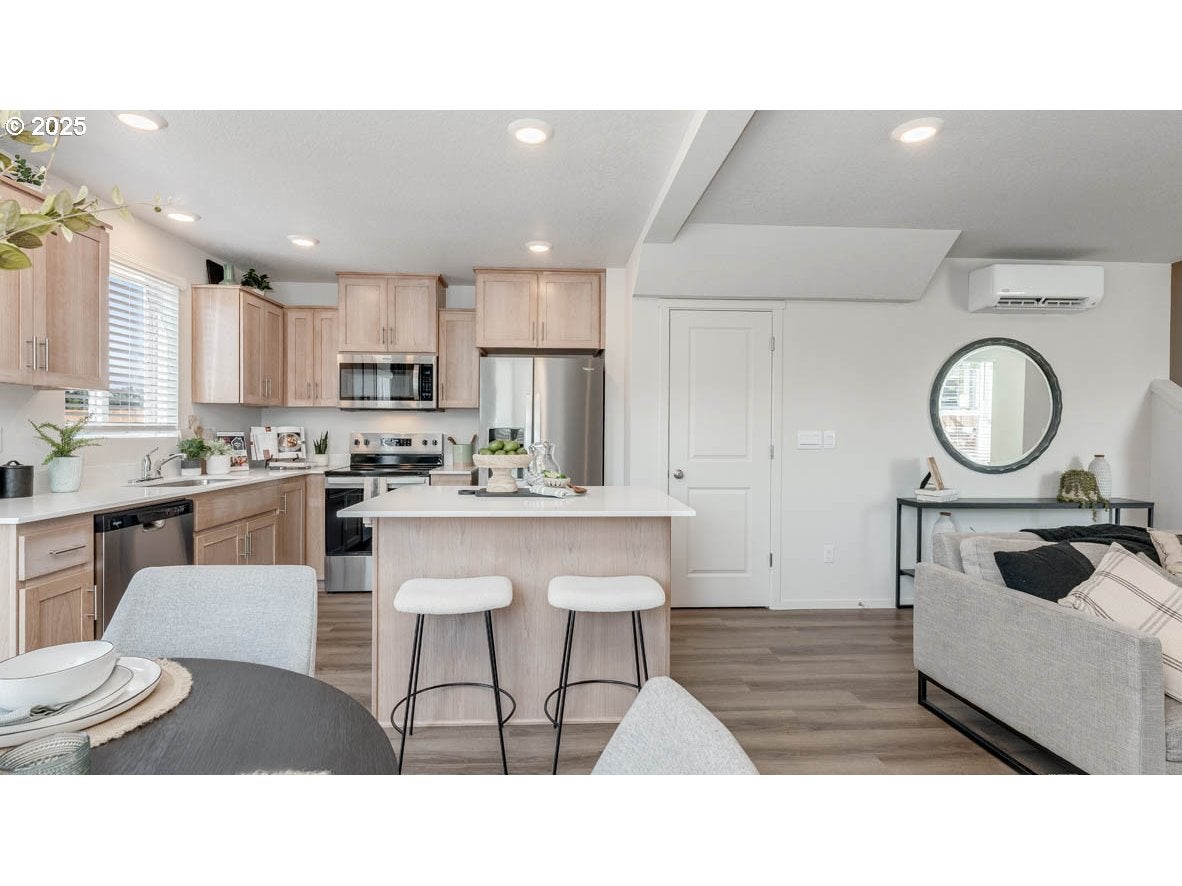 1407 SE Rosefinch AVE