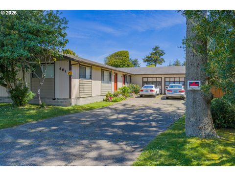 401 S MARPLE ST Coos Bay OR 97420