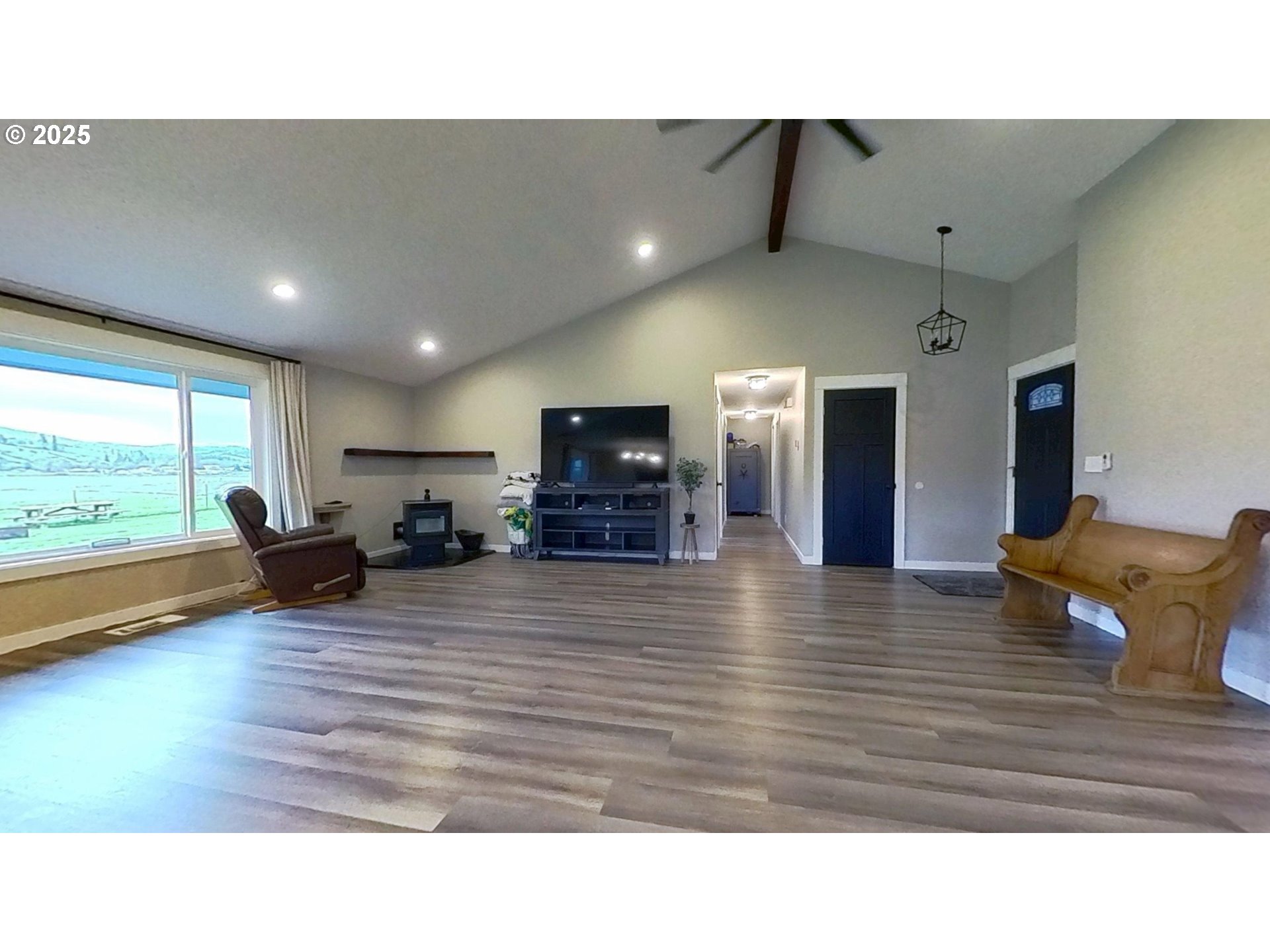 Picture for the property 457889781, 3 beds, 3 baths