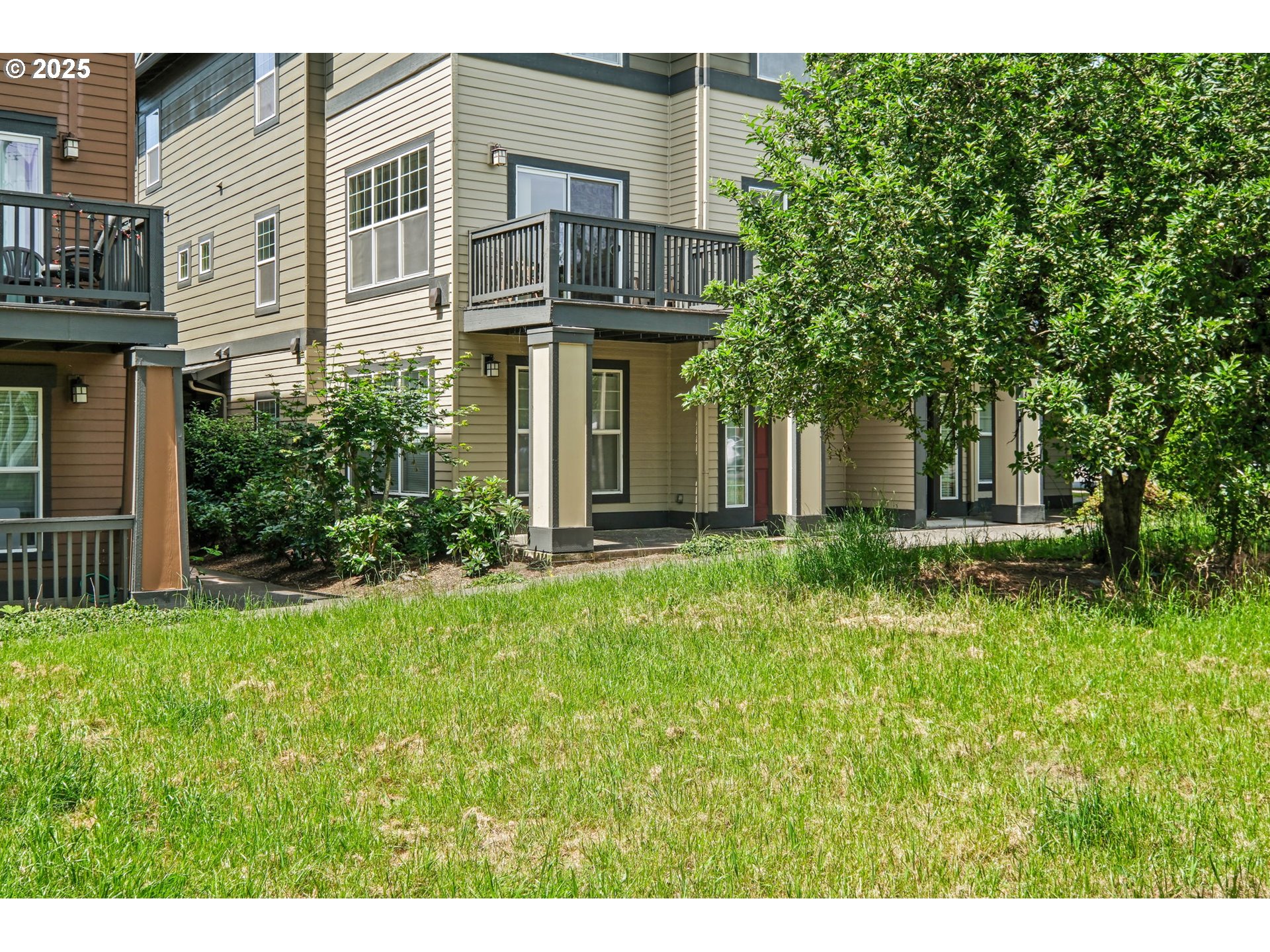 1120 SW 170TH AVE 201