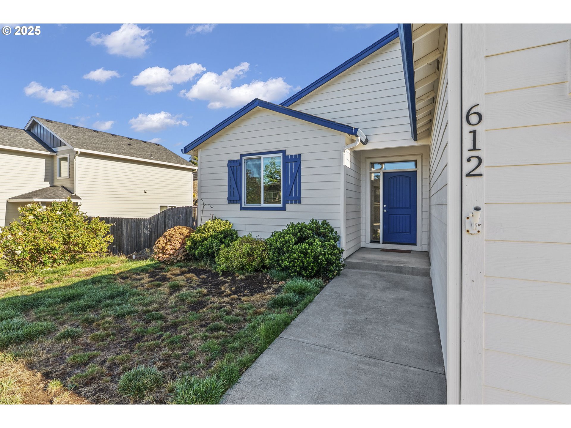 612 STONE VIEW WAY