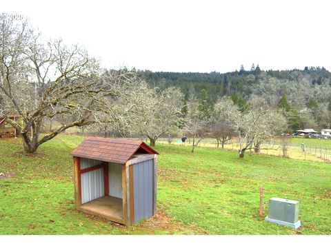 A home in Roseburg