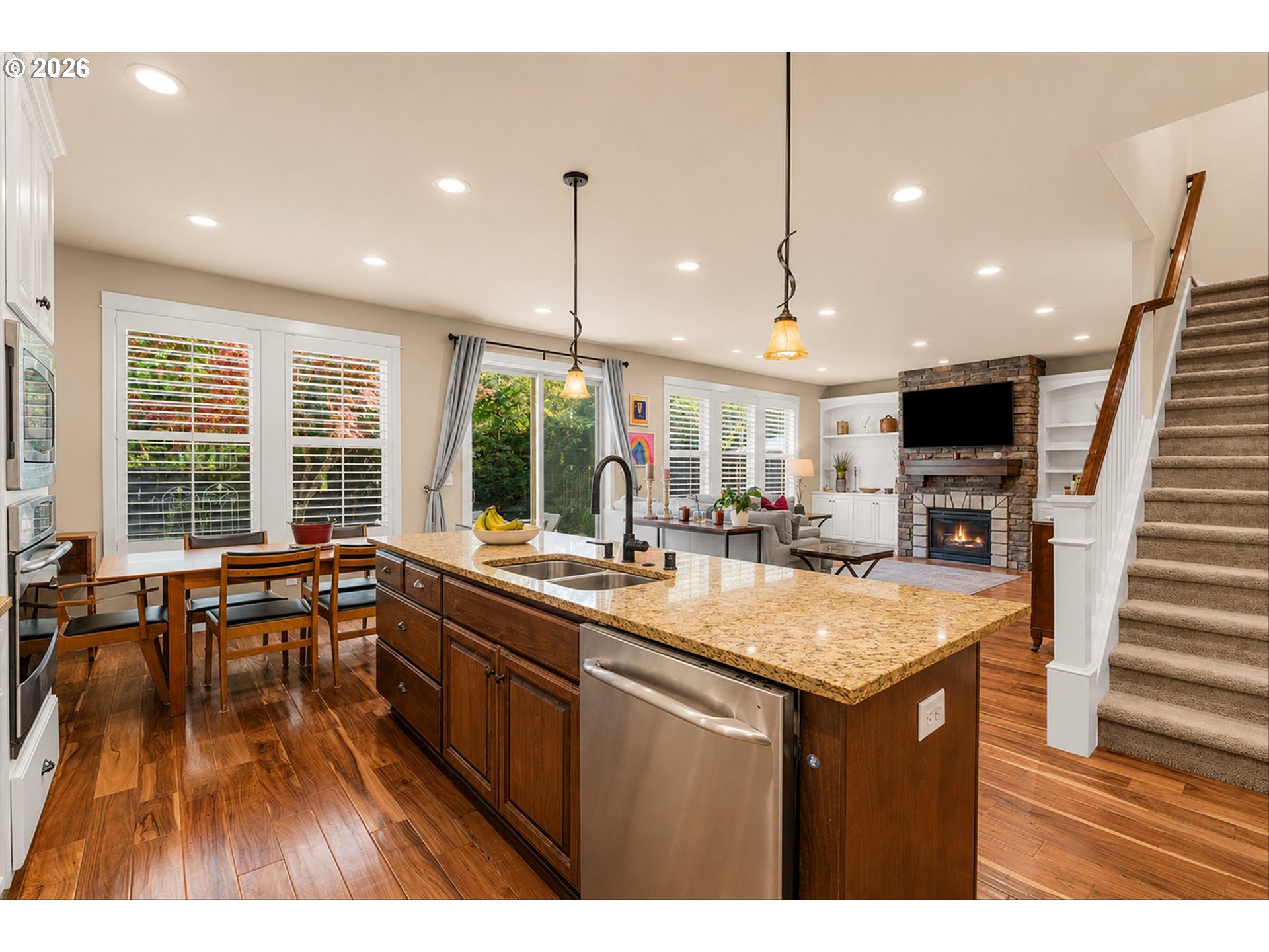 16850 SW LEDGESTONE DR