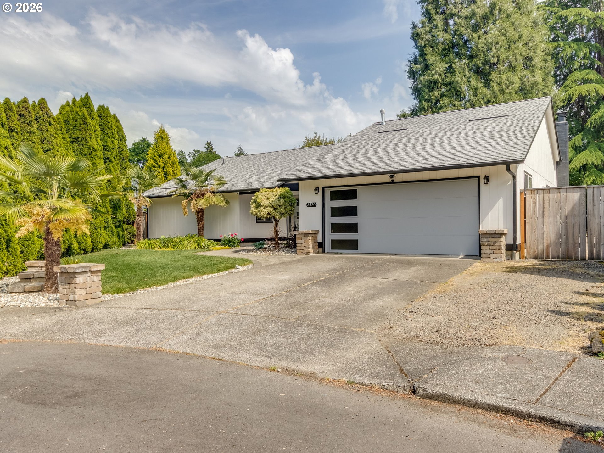 3520 NW PARKVIEW DR