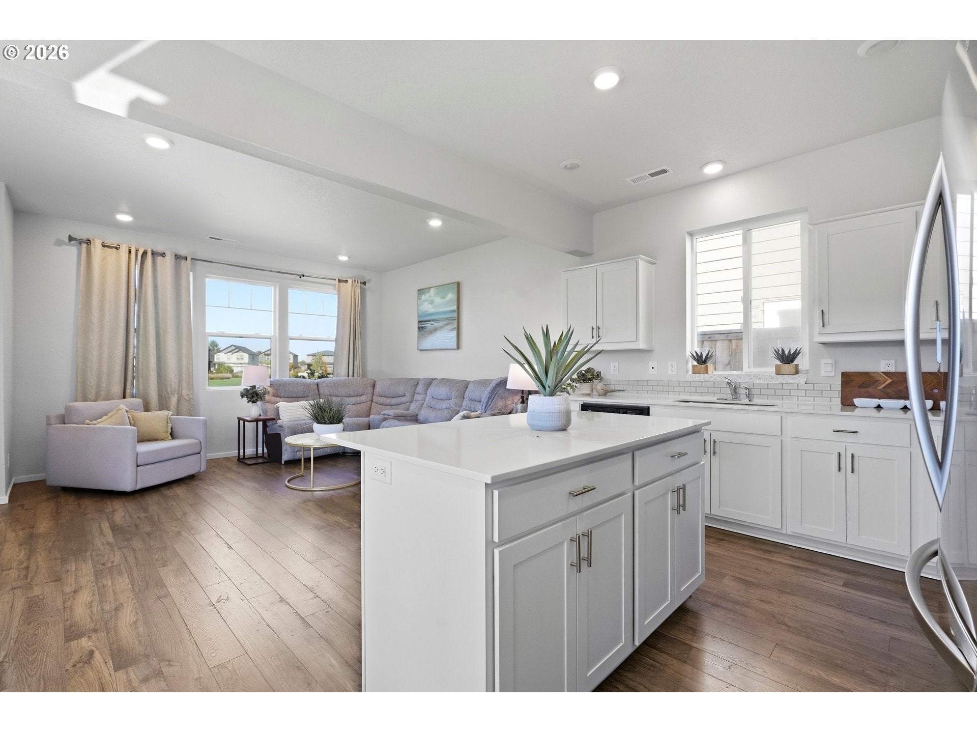 2295 LIVESAY LN