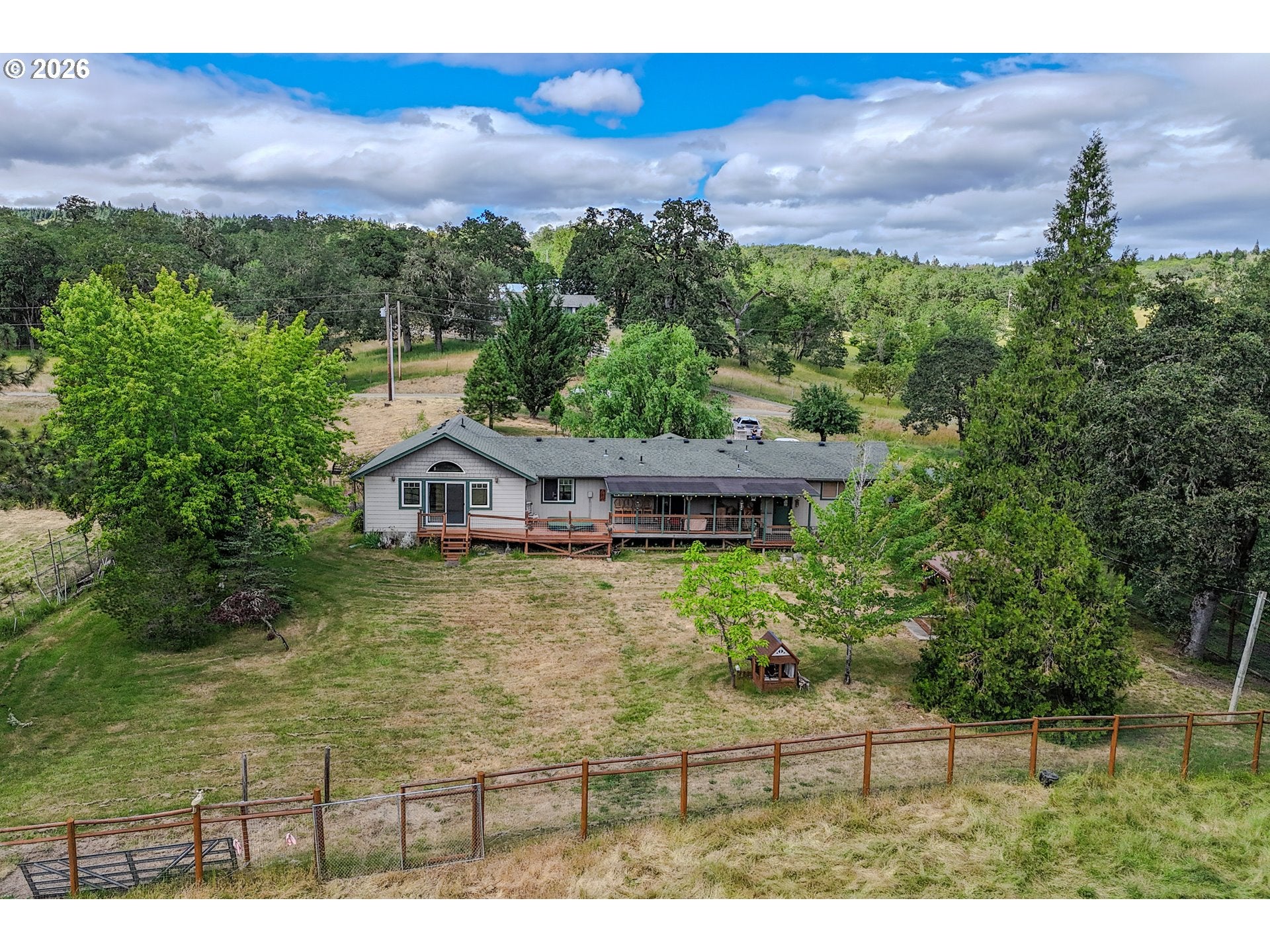 686 MURDOCK DR