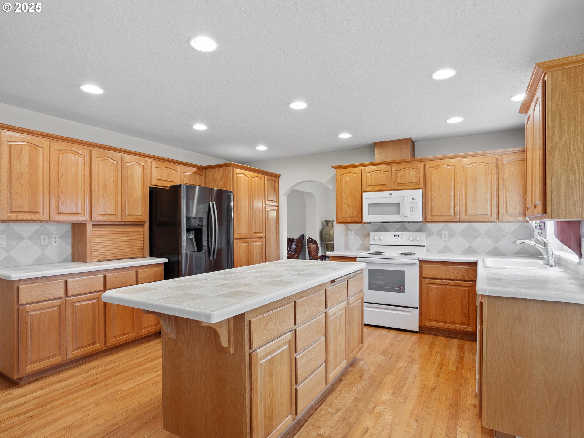 Vancouver, Washington 98686, United States, 5 Bedrooms Bedrooms, ,4 BathroomsBathrooms,Residential,Active,97586