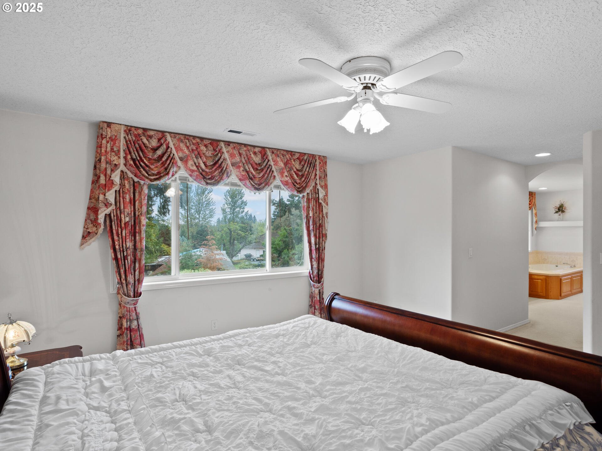 Vancouver, Washington 98686, United States, 5 Bedrooms Bedrooms, ,4 BathroomsBathrooms,Residential,Active,97586