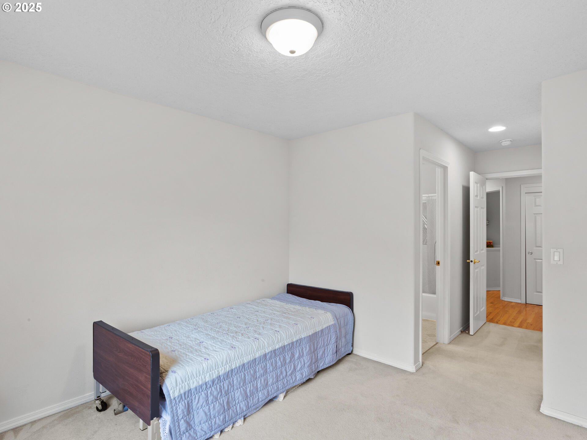 Vancouver, Washington 98686, United States, 5 Bedrooms Bedrooms, ,4 BathroomsBathrooms,Residential,Active,97586