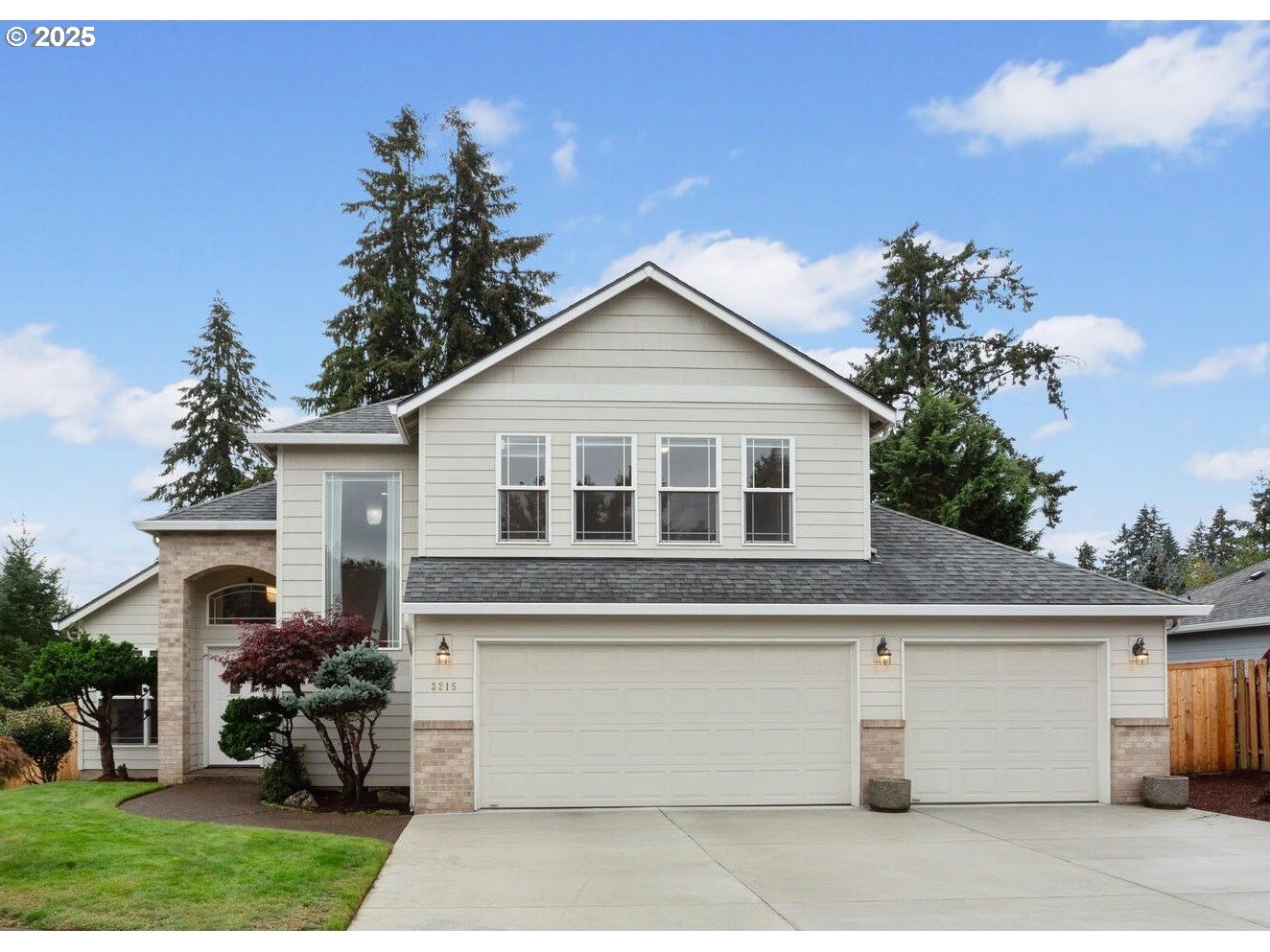 Vancouver, Washington 98686, United States, 5 Bedrooms Bedrooms, ,4 BathroomsBathrooms,Residential,Active,97586