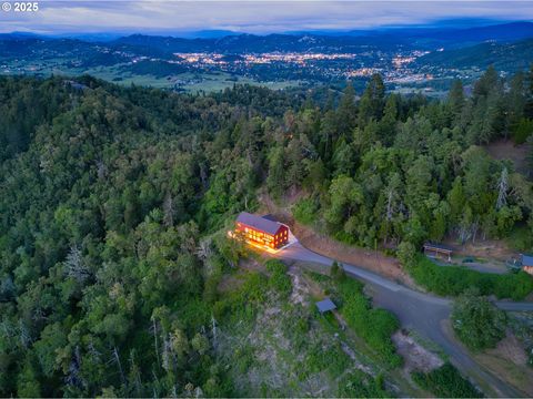 1655 GEM DR Roseburg OR 97471
